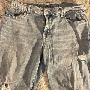 Boyfriend Jeans. 💁🏽‍♂️